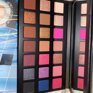 Kylie Cosmetics Sipping Pretty Palette